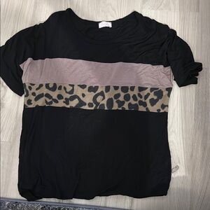 Pink Lily Boxy Black and Gray Short Sleeve Tee